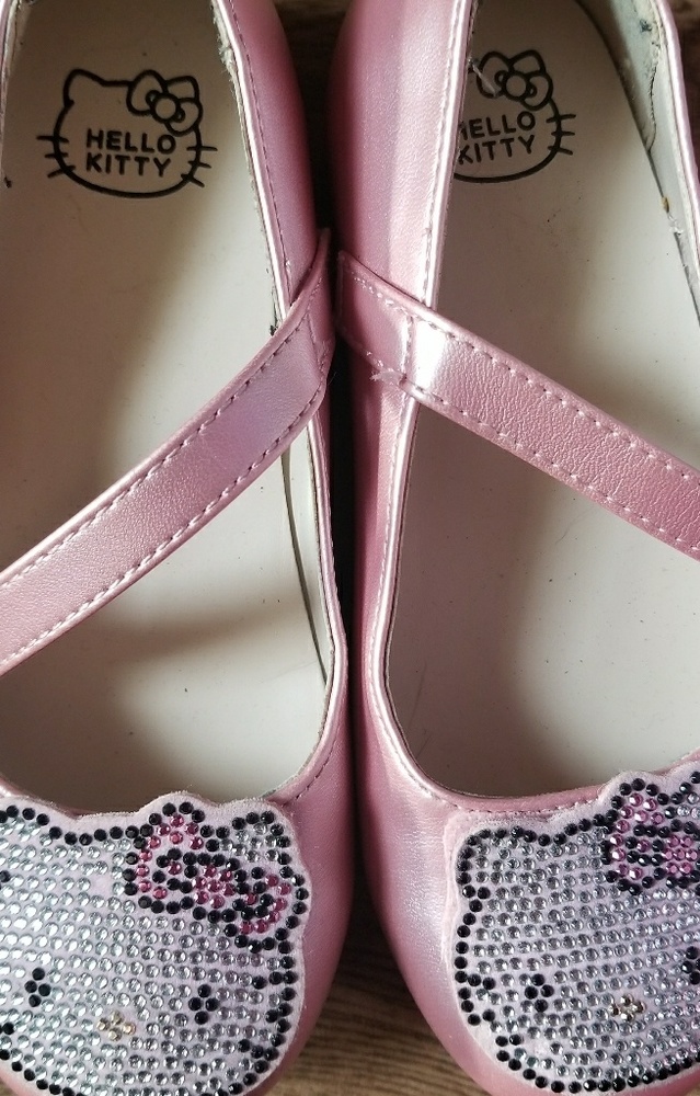 Hello Kitty shoes